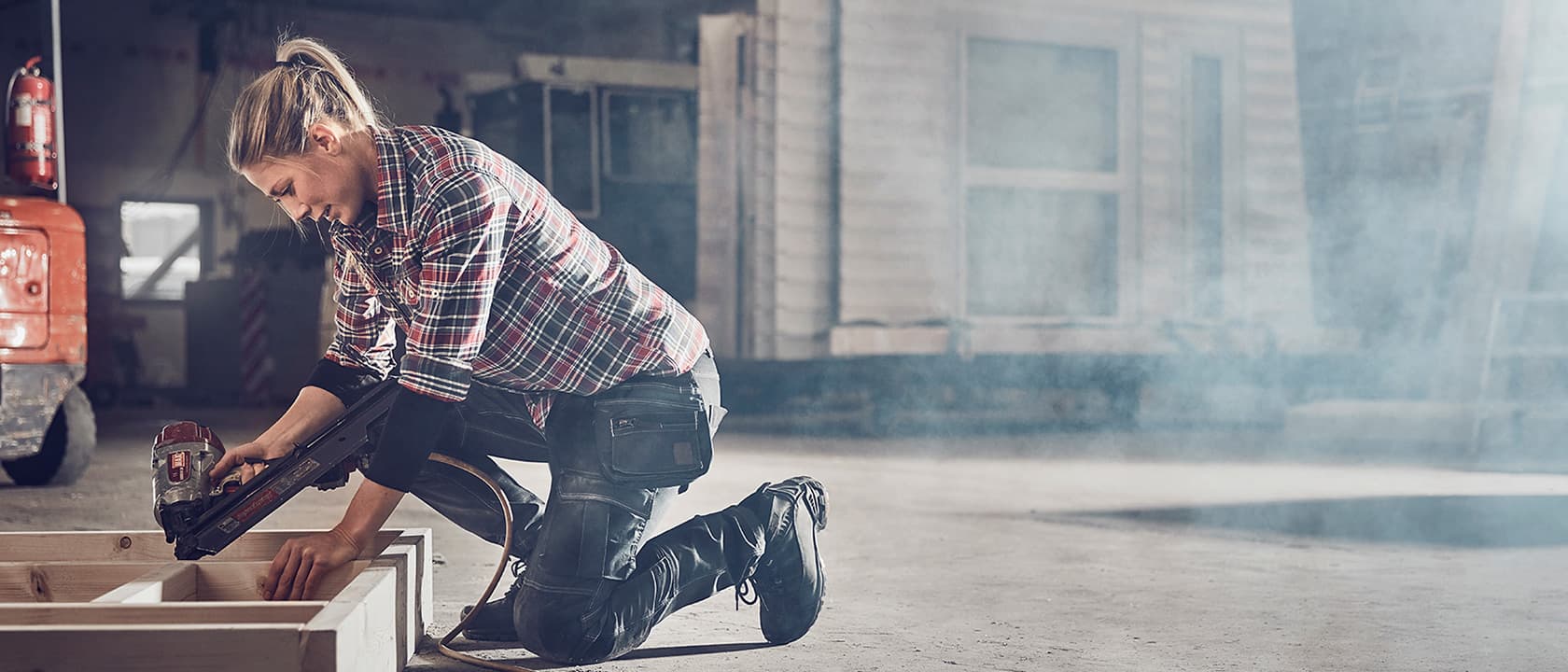 women_craftsman_1680x720-jpg